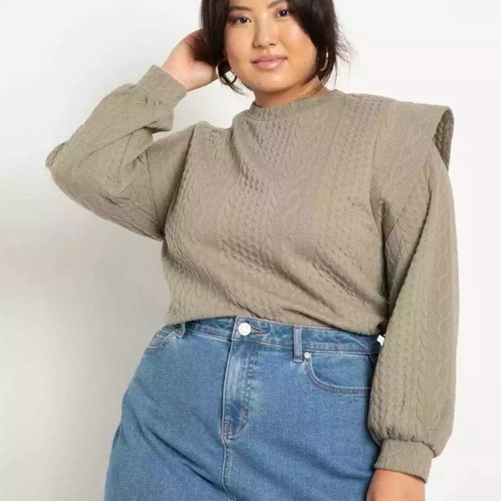 Like new Eloquii Cable Knit Sweater Sage Green 26/28